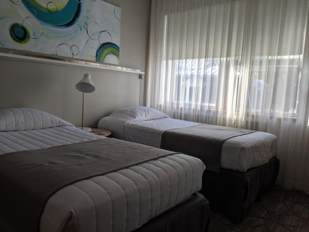 Room image 3